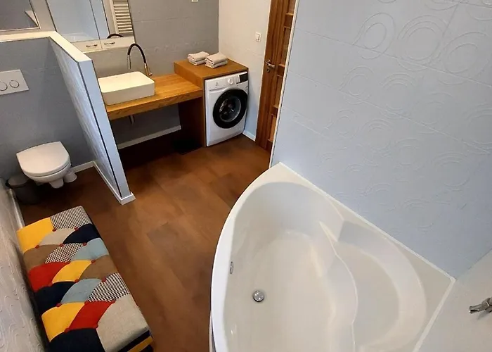 Zuma, 5 Min Walk To The Center