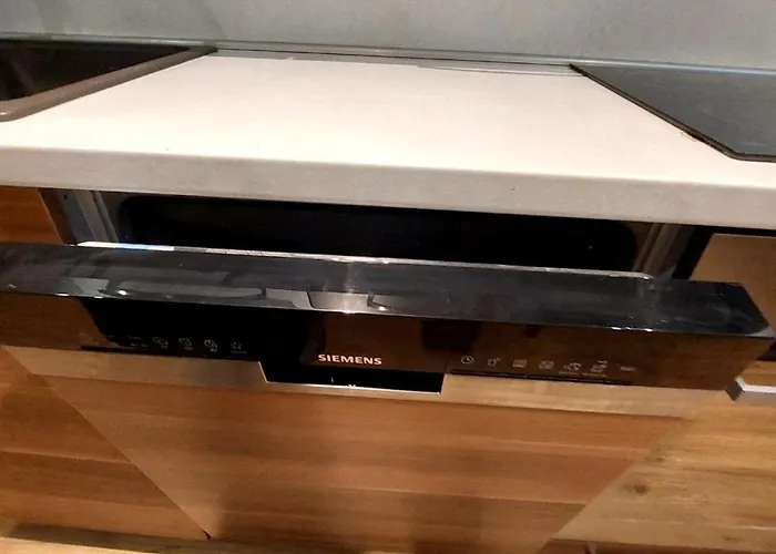 Zuma, 5 Min Walk To The Center Apartment